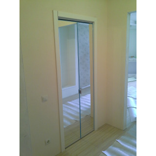 Зеркальная складная дверь модель 2700 760х2050