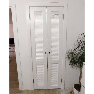 Жалюзийная дверь