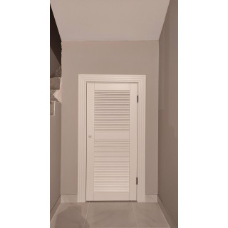 Жалюзийная дверь 